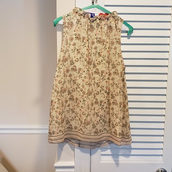 Top - Picture 2 of 3